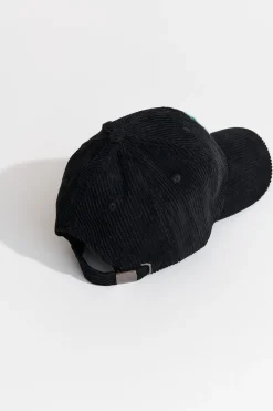 CAP Black NOTTO STEAMBOAT