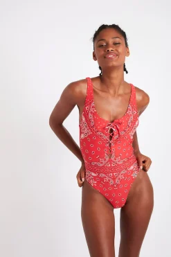 ONE PIECE Red DEDHAM VENTANA