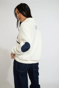 Polar Ecru NUZZLE HILLSIDE