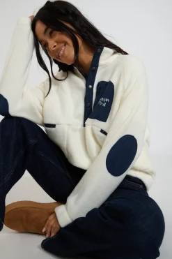 Polar Ecru NUZZLE HILLSIDE